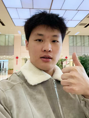 李栋