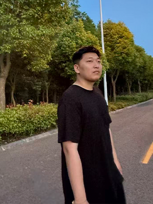 金奕成
